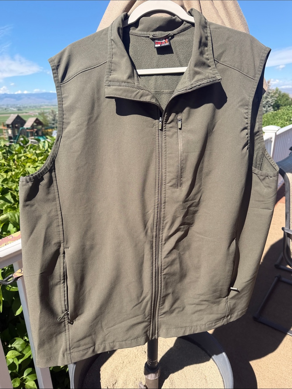 32 Degrees Men's Olive Softshell Vest Jacket - Zip Front